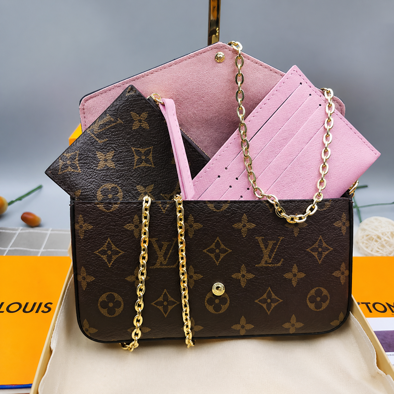 Louis Vuitton Pochette Félicie Monogram with Pink Interior