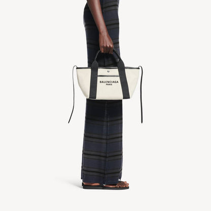 Women's Biarritz Tote Bag Small in Natural/black