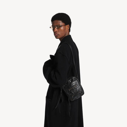 Men's Le City Vertical Crossbody Bag in Black
